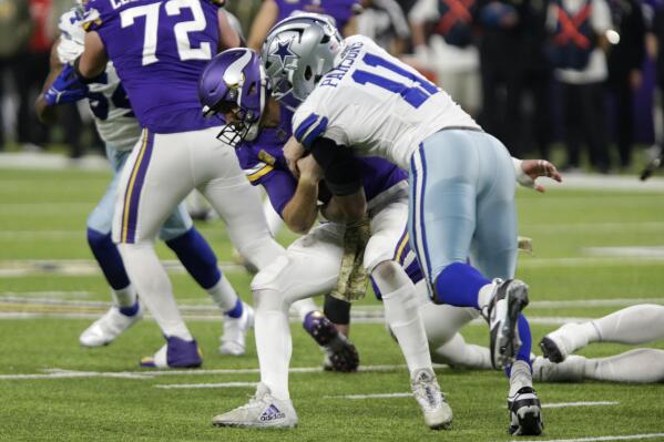 Cousins, Vikings' offense succumb to Cowboys' pressure