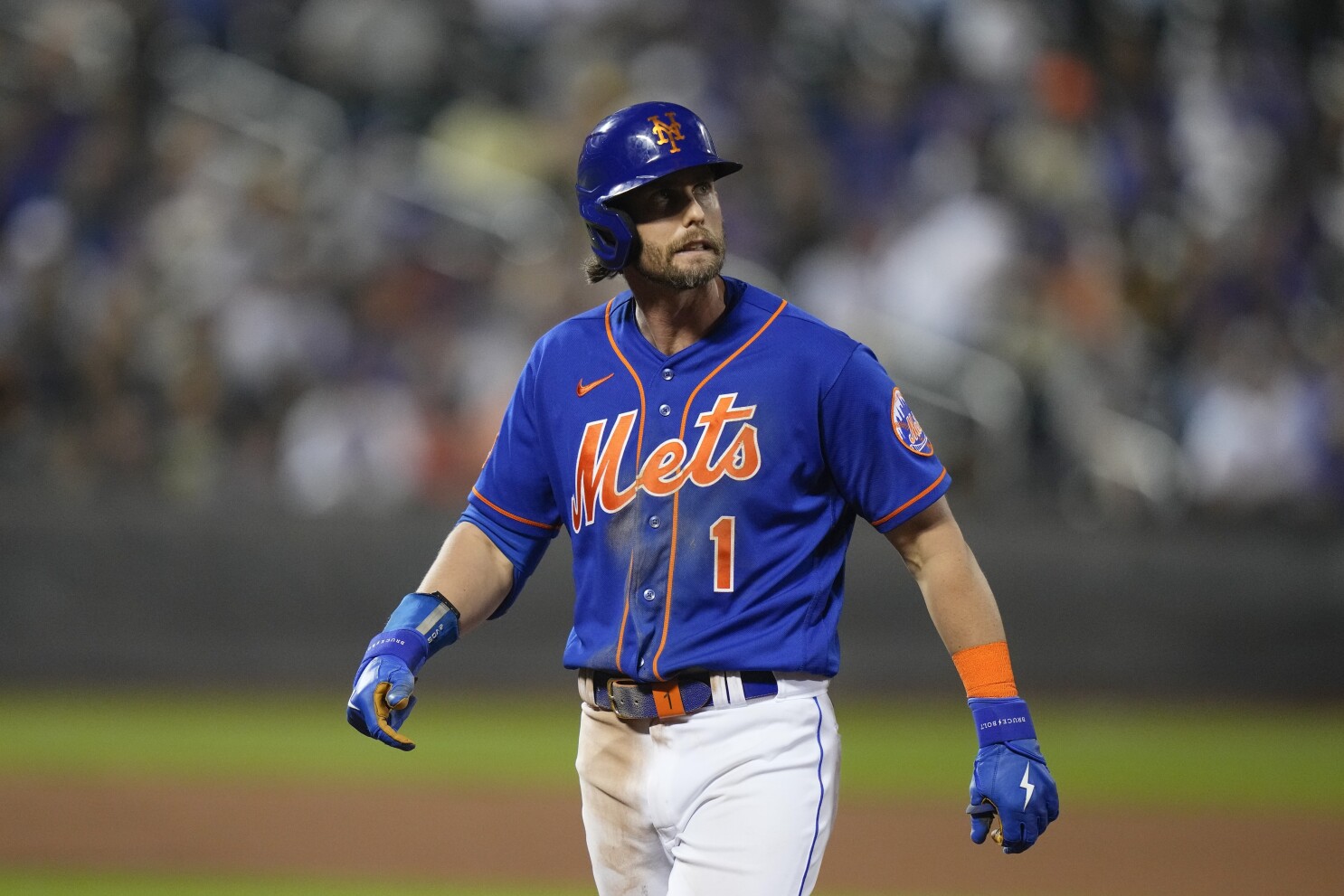 Mets fall season-high 9 games under .500, lose to Brewers 3-2 as Marte  strands bases loaded