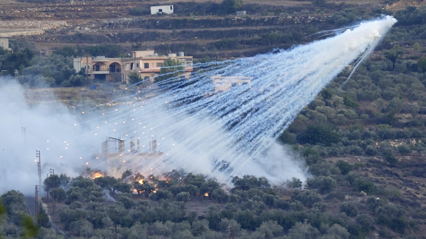 Žmogaus teisių grupė kaltina Izraelį baltuoju fosforu bombardavus gyvenamuosius pastatus Libane