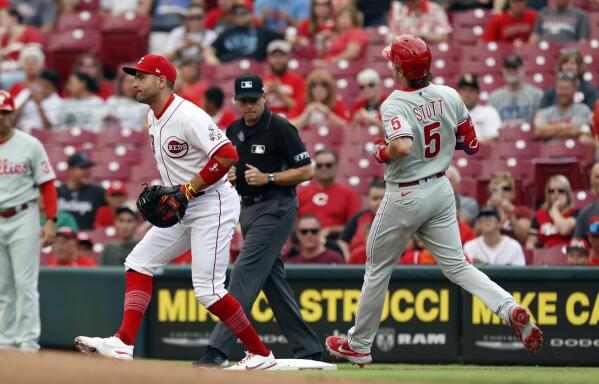 Joey Votto strikes out swinging., 07/31/2022