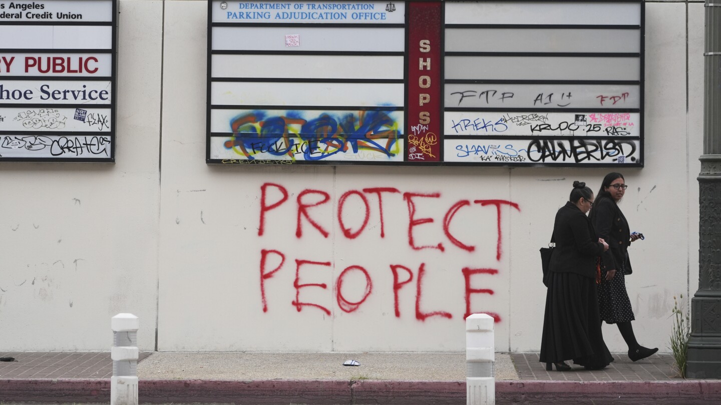 Qué saber sobre las protestas contra la ofensiva migratoria de Trump en Los Ángeles y otras ciudades