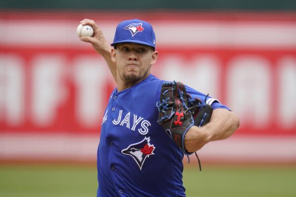 Berrios makes quality start as Blue Jays edge Astros for 9th win