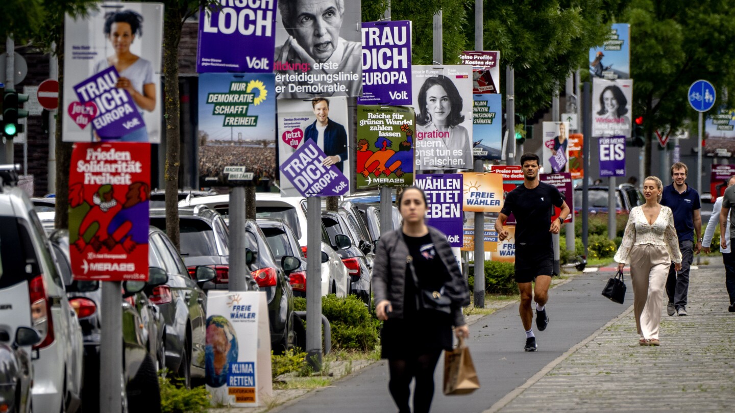 БРЮКСЕЛ АП — Гласоподавателите се насочват към урните за изборите