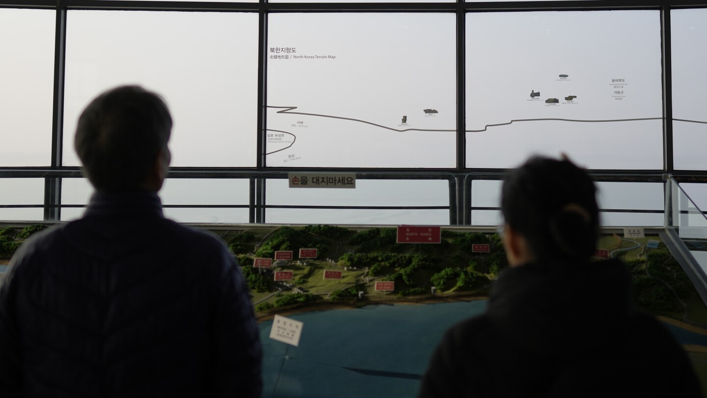 Las dos Coreas rivales están llevando a cabo simulacros provocativos a lo largo de su tensa frontera marítima, lo que lleva a una escalada de hostilidades.