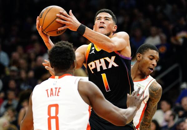 NBA - At the half, the Phoenix Suns lead the Houston