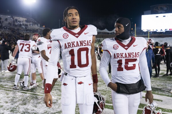 Arkansas and Texas Tech meet for the Liberty Bowl | AP News