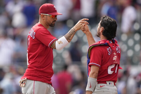 Castellanos hits 2 homers, Phillies advance to NLCS