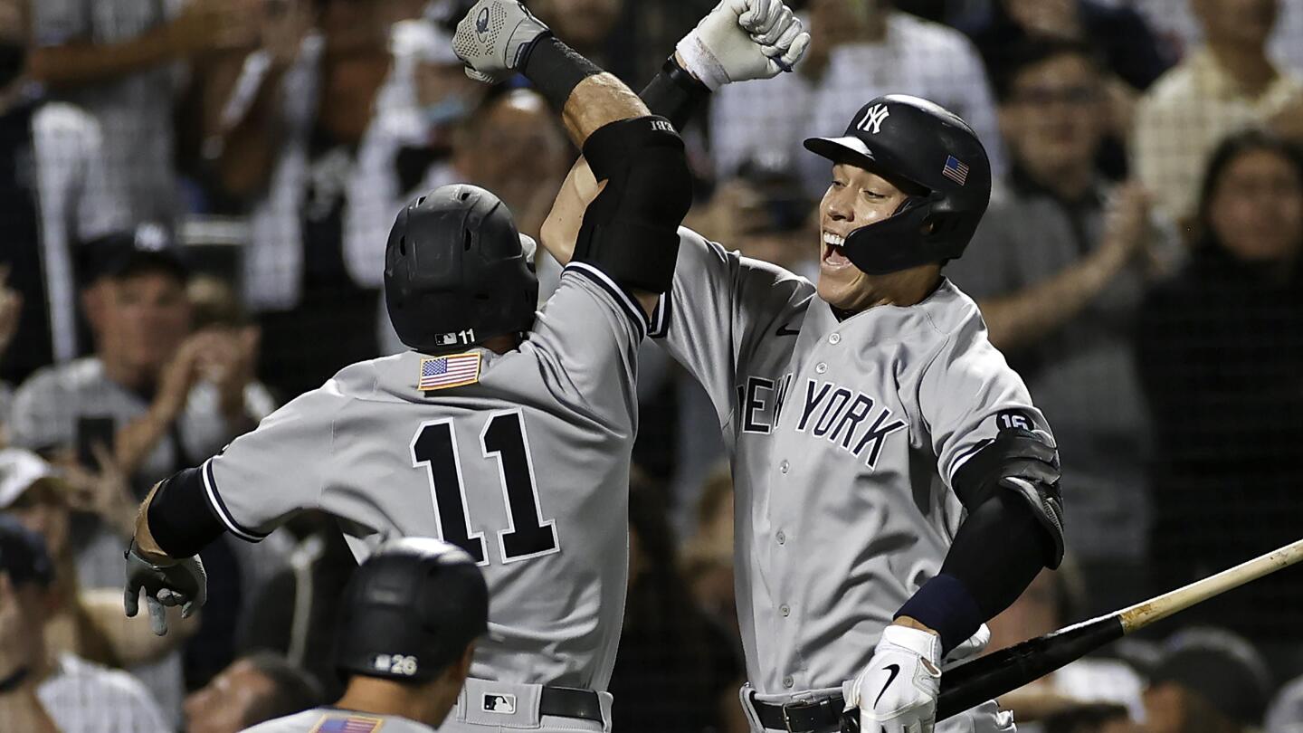 New York Yankees video: Luke Voit, Gleyber Torres HRs build lead