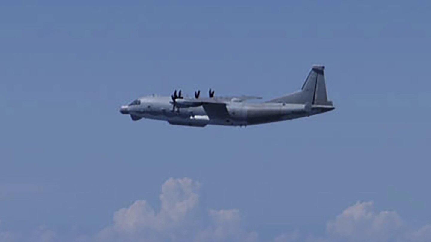 Japan protests after a Chinese reconnaissance plane violated its airspace