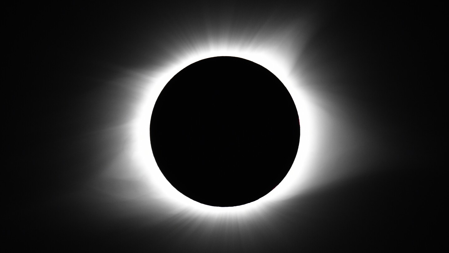 Солнечное затмение 8 апреля 2024 года видео
