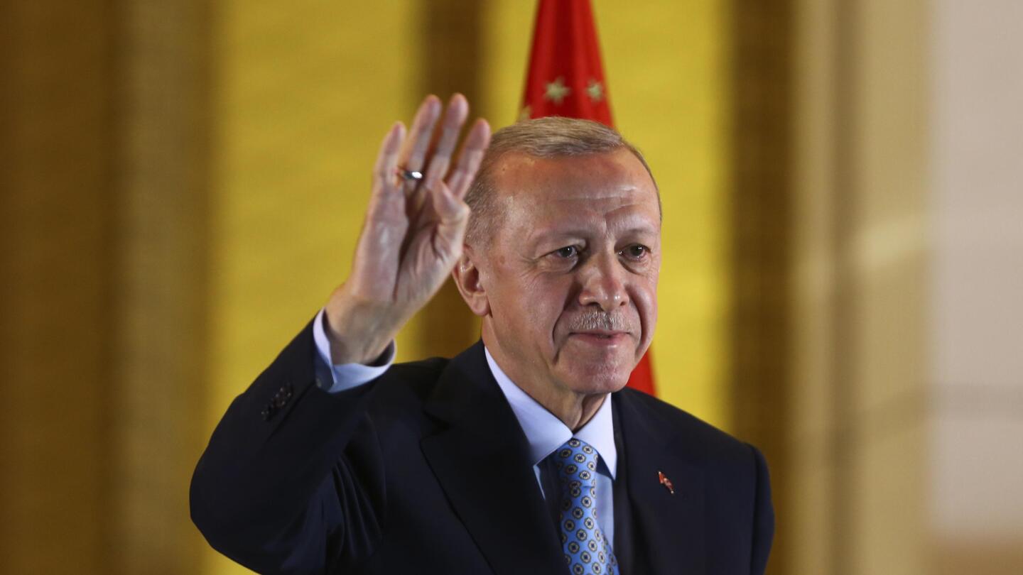 Turkey’s president hasn’t threatened to intervene in the Israel-Hamas war. He is being misquoted