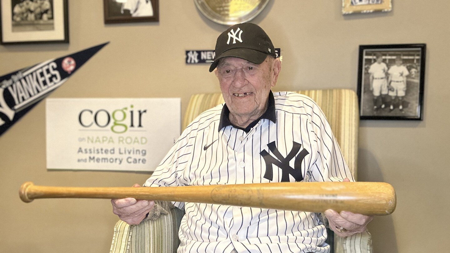 Той замени Мики Мантъл. Сега най-възрастният жив играч от висшата лига в бейзбола, Арт Шалок, навършва 100