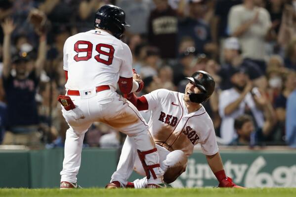 Red Sox IF Enrique Hernandez tests positive for COVID-19 