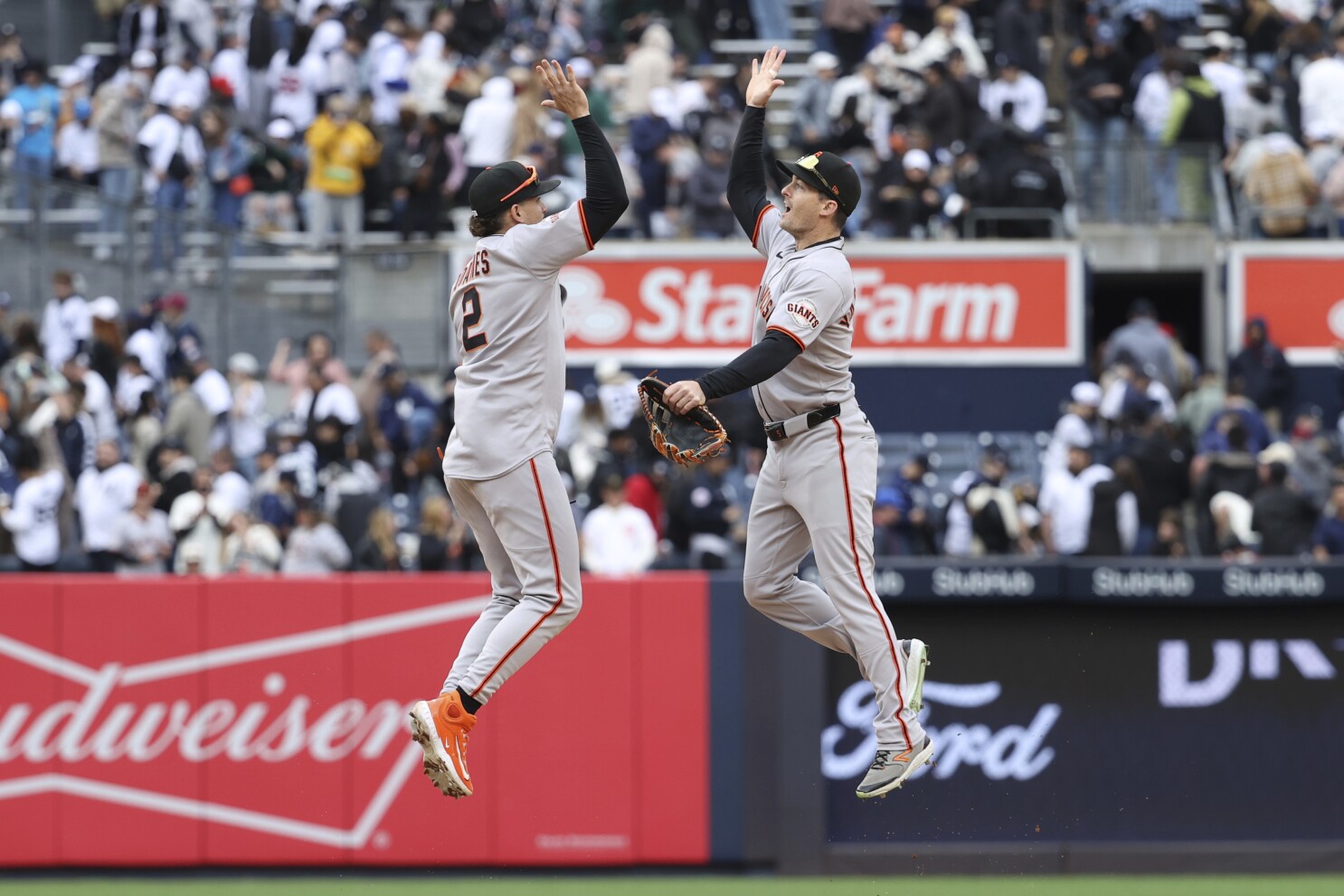 Jung Hoo Lee homers twice off Carlos Rodón, Giants rally from 3-run deficit to beat Yankees 5-4