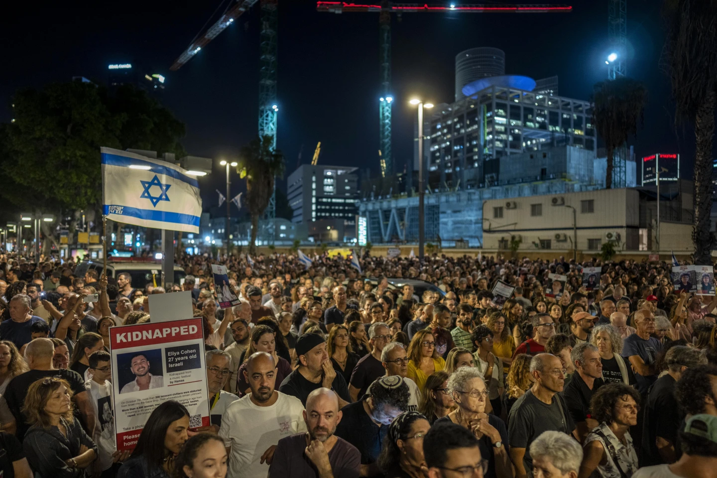 Israelis overwhelmingly are confident in the justice of the Gaza war, even as world sentiment sours