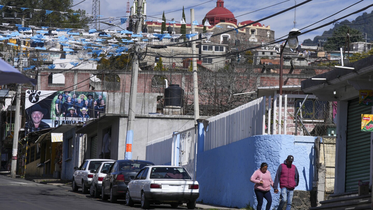 5 killed in Mexican the city stuck between struggling with legal teams