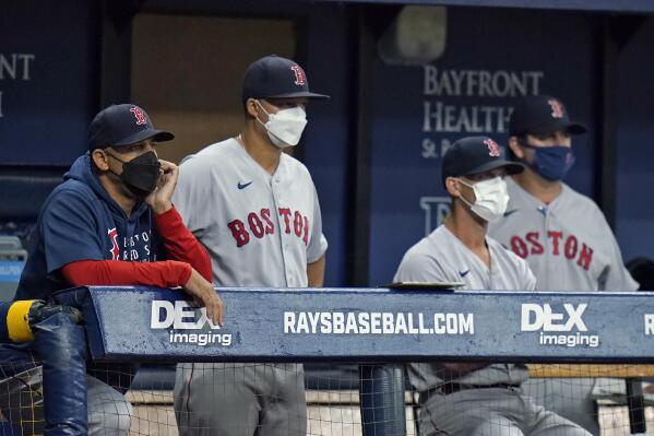 Red Sox dismiss first-base coach Tom Goodwin