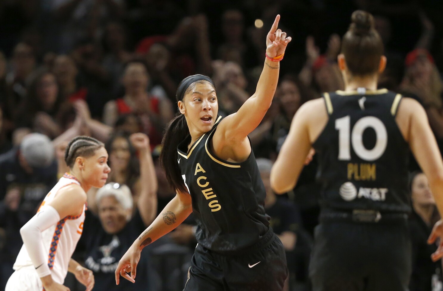 Las Vegas forward Candace Parker undergoes surgery for fracture in her foot