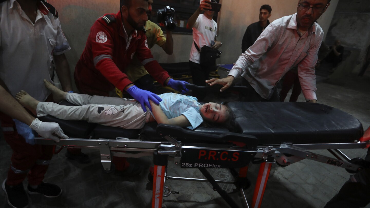 РАФАХ Ивицата Газа АП — Израелски въздушен удар по къща