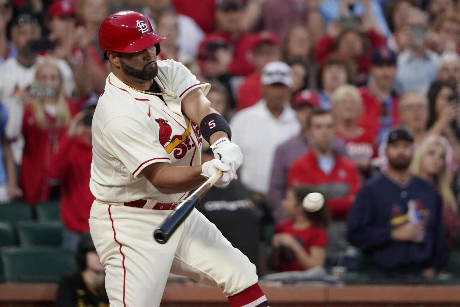 We Know Yadi Molina and Albert Pujols Are Done, But What About Adam  Wainwright? - Bleacher Nation