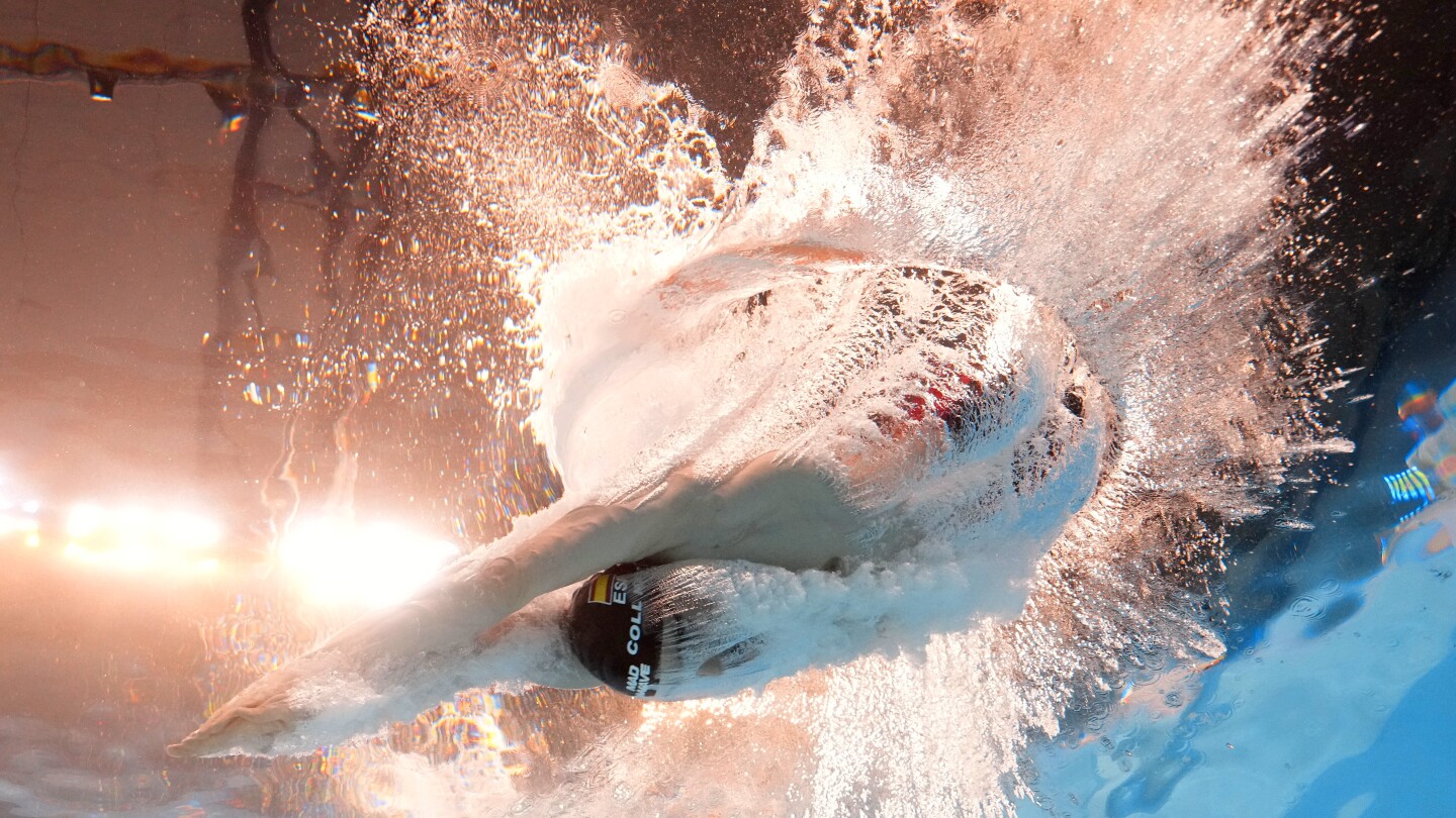 Докато отразяваше Световното първенство по водни спортове в Катар фотографът