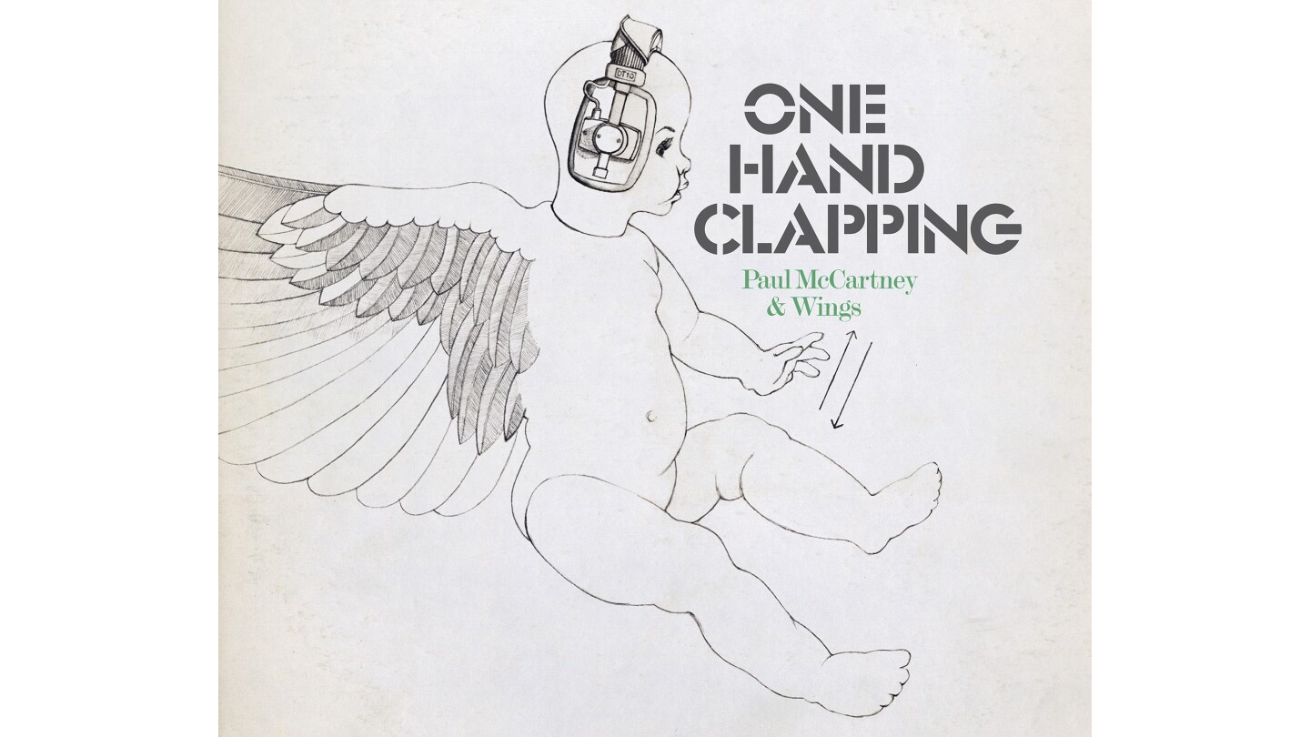 Звукът на One Hand Clapping на Paul McCartney и Wings