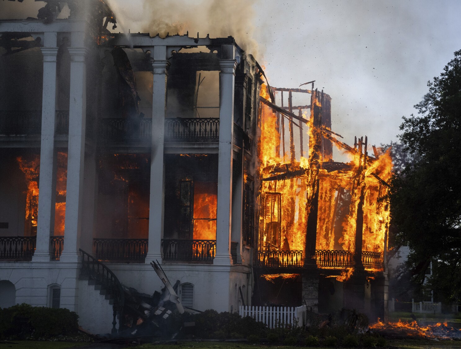 Anger and trauma reflected in celebratory reactions to Nottoway Plantation fire