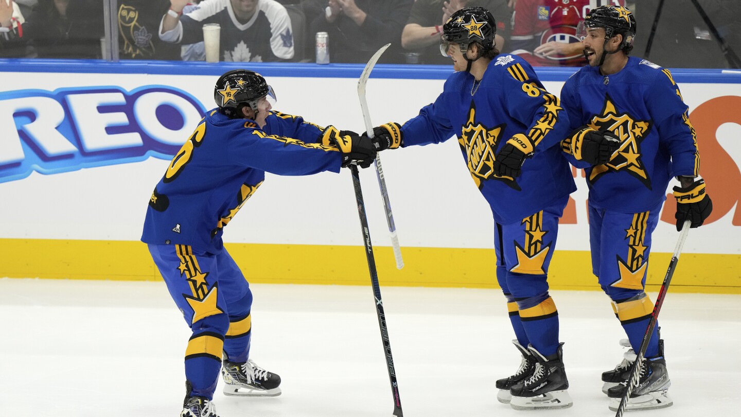 Остън Матюс и Мич Марнър от Мейпъл Лийфс блестят в NHL All-Star 3-on-3 на домашния лед в Торонто
