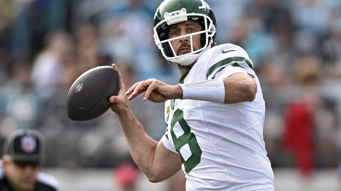 Fantasy plays: Players to start and sit for NFL Week 16