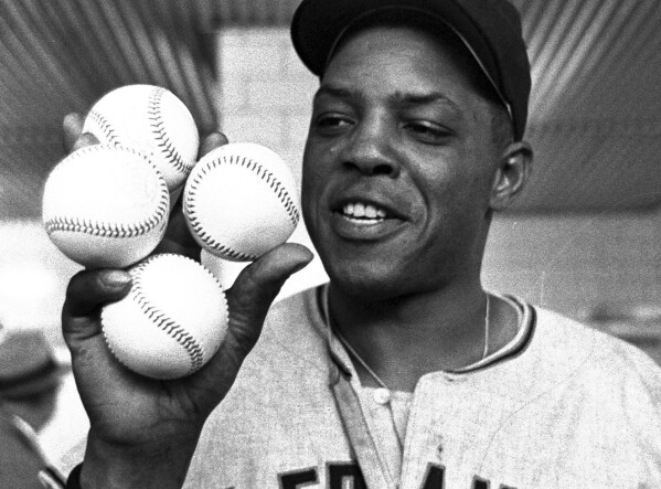 Baseball legend Willie Mays dies at 93 | AP News