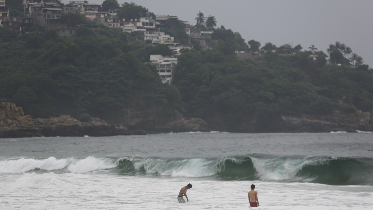 Eye of Hurricane Otis makes landfall near Mexico’s Acapulco resort as catastrophic Category 5 storm