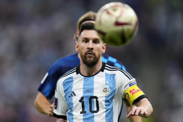 Lusail, Qatar. Dec 13, 2022, Emiliano Martinez of Argentina during the FIFA  World Cup Qatar 2022 match, Semi-final between Argentina and Croatia played  at Lusail Stadium on Dec 13, 2022 in Lusail