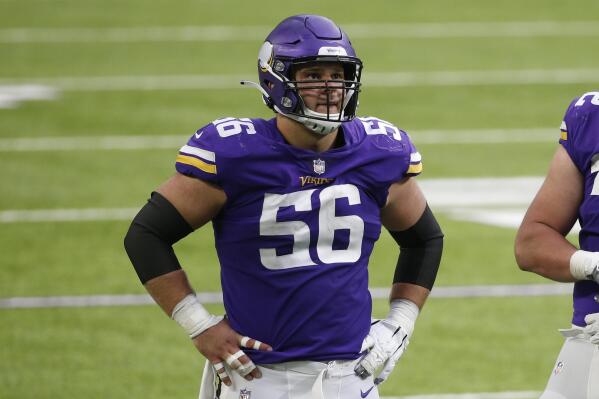 Vikings' offensive line in flux ahead of matchup with Giants