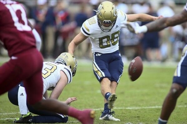 FILE - Georgia Tech placekicker Gavin Stewart (88) makes a field goal in the first half of an NCAA college football game against Florida State, Saturday, Oct. 29, 2022, in Tallahassee, Fla. Stewart returns to the Yellow Jackets after ranking among the Bowl Subdivision leaders by making 92.3% of his field goals last year. (AP Photo/Phil Sears, File)