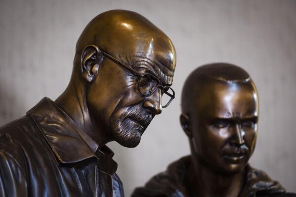Bryan Cranston, Aaron Paul memorialized in Breaking Bad bronze statues