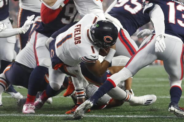 Chicago Bears beat New England Patriots in their first Super Bowl