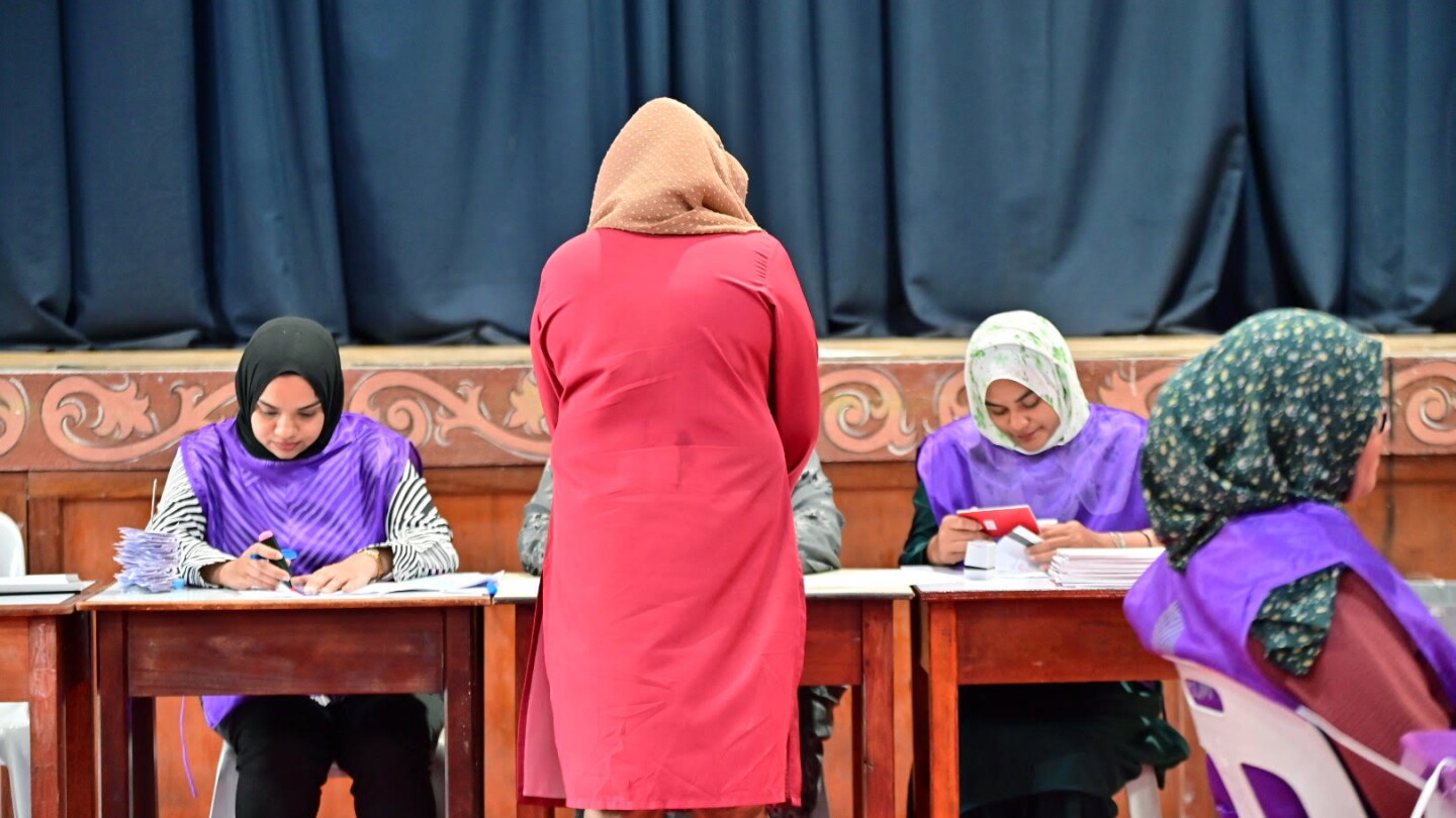Партията на прокитайския президент Муицу побеждава парламентарните избори в Малдивите, гласят предварителните резултати