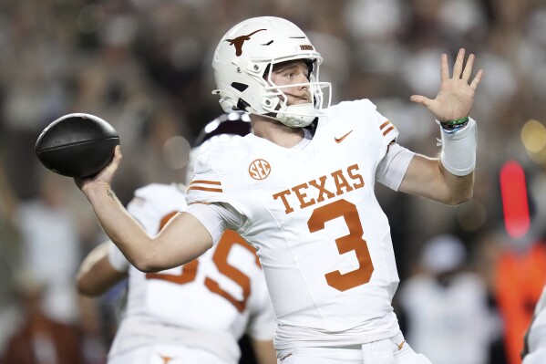 Texas and Clemson meet for the first time in the College Football Playoff |  AP News