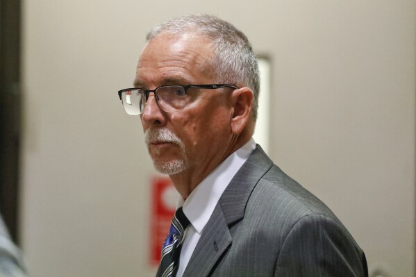 FILE - James Heaps appears in the Los Angeles Superior Court on June 26, 2019. Heaps, a former gynecologist at the University of California, Los Angeles who was sentenced to prison for sexually abusing two patients, can be retried on charges involving four other women, a judge ruled Friday, Nov. 3, 2023. (Al Seib/Los Angeles Times via AP, Pool, File)