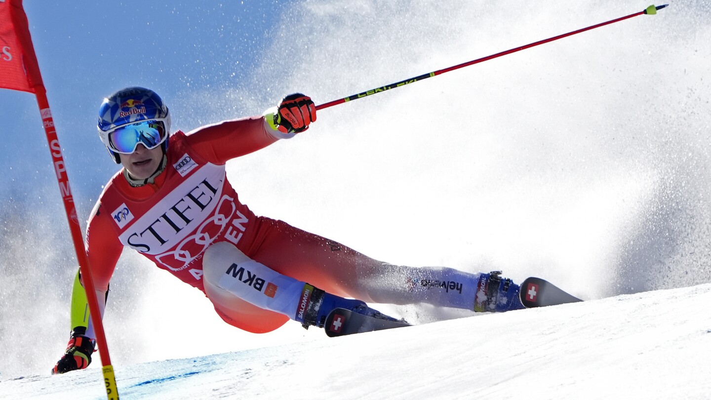 Marco Odermatt clinches 11th consecutive giant slalom victory en route to World Cup crown