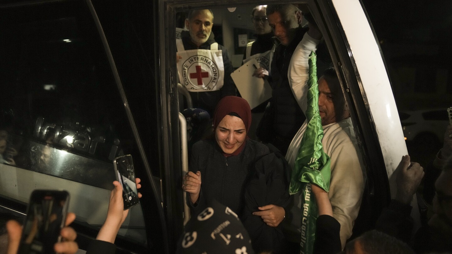 하마스, 팔레스타인 포로 대신 인질 16명 석방
