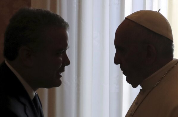 
              Pope Francis meets Colombia's President Ivan Duque at the Vatican,  Monday, Oct. 22, 2018. (Tony Gentile /Pool Photo via AP)
            