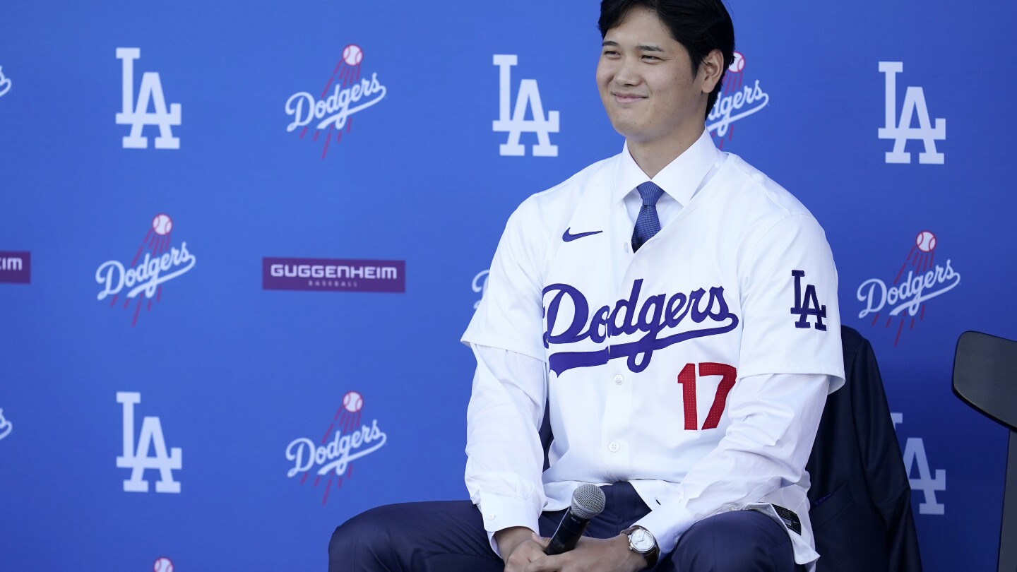 Shohei Ohtani разкри името на кучето при представянето на Dodgers: Decoy