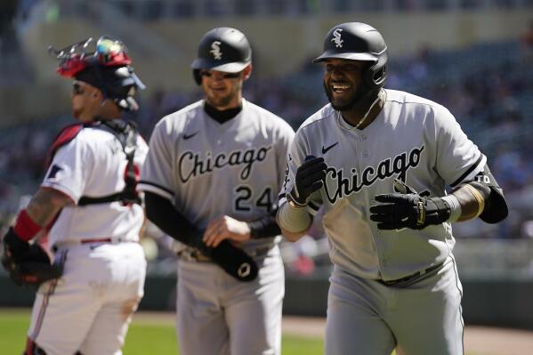 CHICAGO, IL - APRIL 15: Chicago White Sox relief pitcher Reynaldo