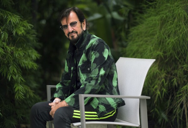 Ringo Starr on 'Rewind Forward,' writing country music, the AI