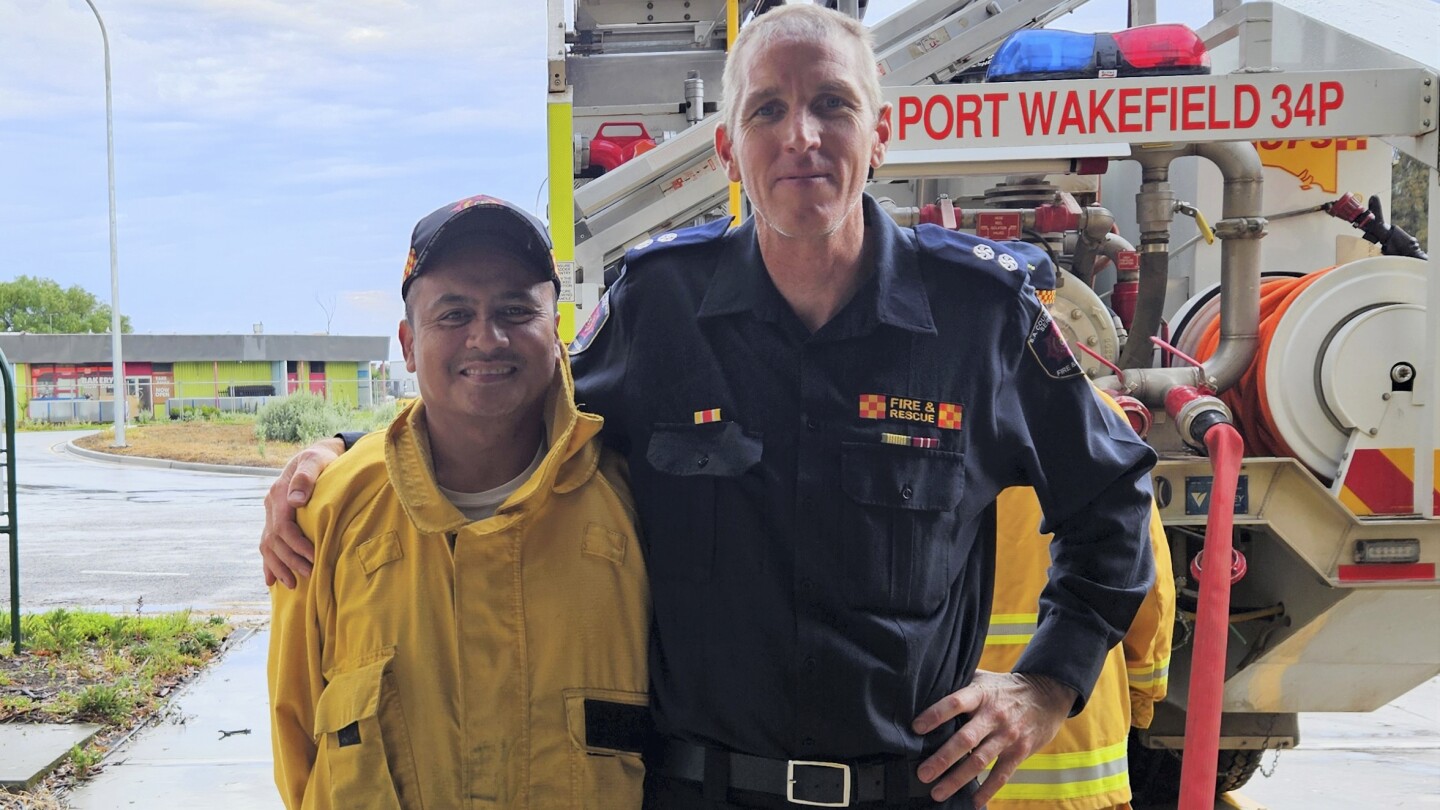 Филипински доброволец, който спаси пожарната бригада в пустинята, беше отбелязан в австралийския парламент в четвъртък по време на специално заседание в австралийския парламент