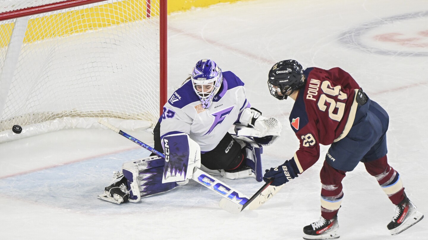 Montreal Victoire Defeats Minnesota Frost 2-1 in Shootout