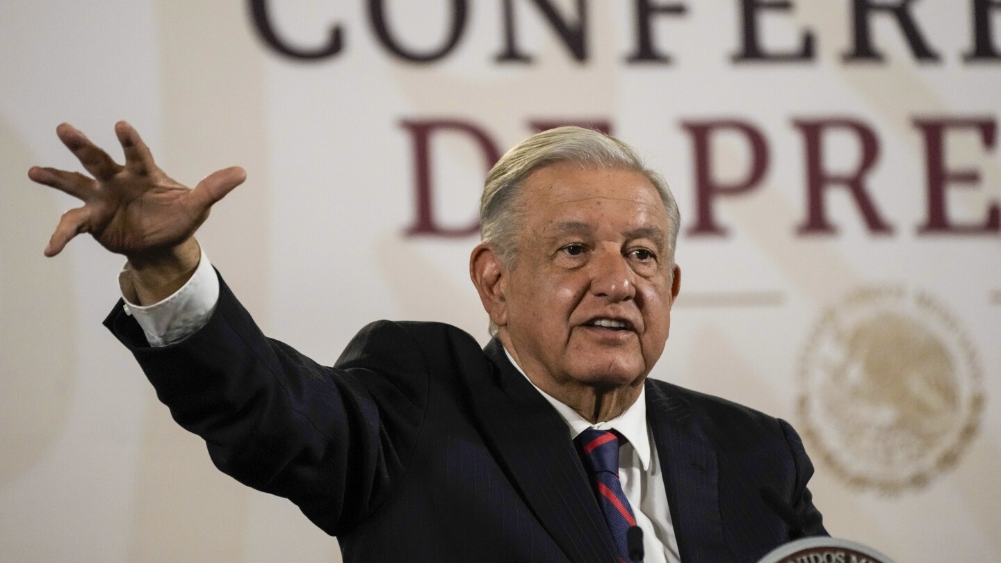 МЕКСИКО СИТИ AP — Президентът на Мексико бърза да завърши