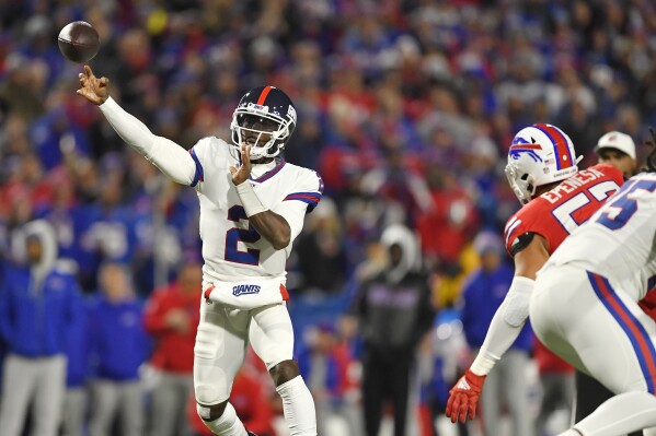 Buffalo Bills, New York Giants Reveal Uniforms For Sunday Night