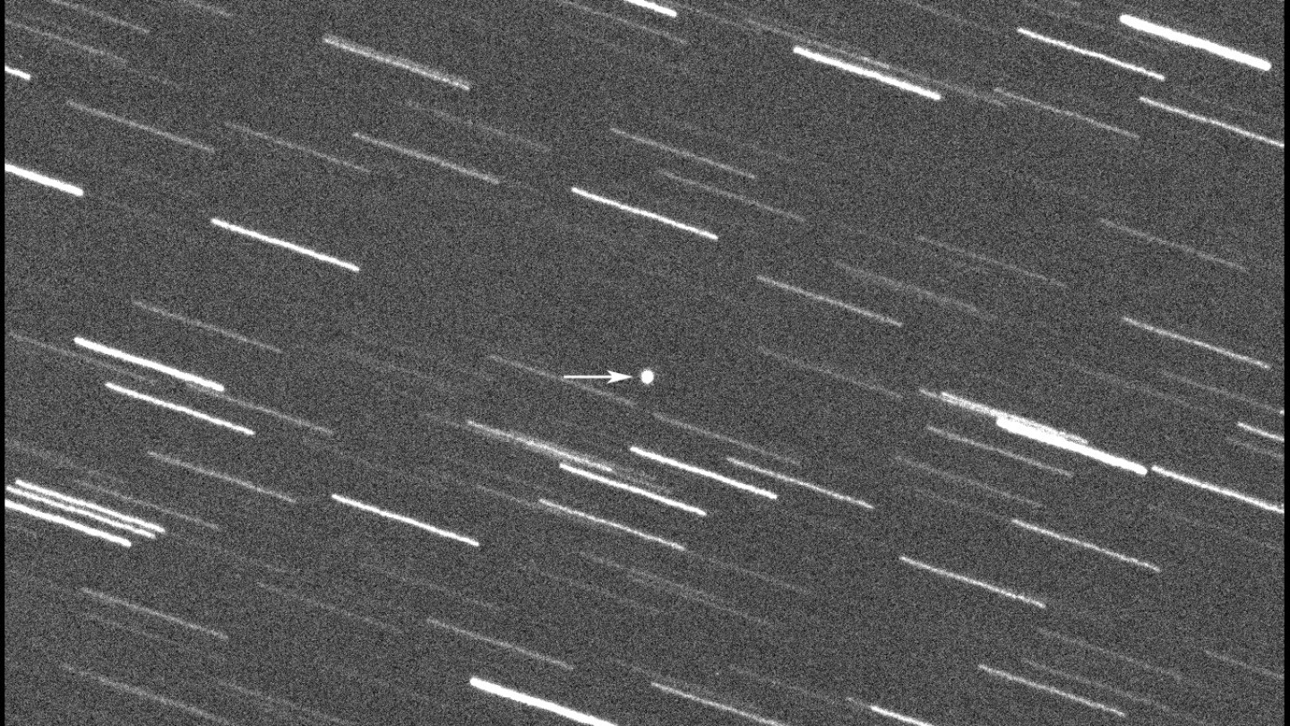 КЕЙП КАНАВЕРАЛ Флорида AP — Астероид с размер на небостъргач